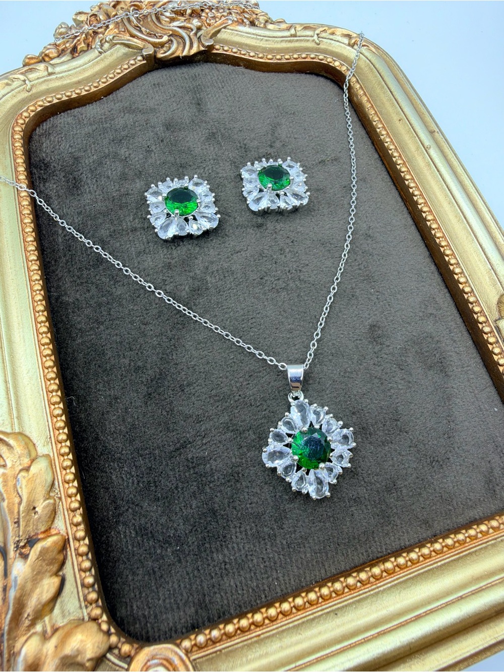 Emerald Green Crystal Pendant Necklace and Stud Earrings Set - Women Jewelry - Picture 4 of 5